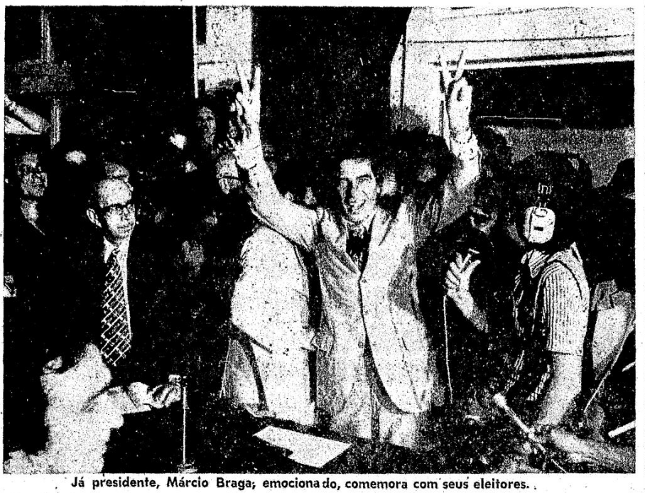 PodSetorNorte's tweet photo. Em 1976, nasceu na Gávea a "Frente Ampla pelo Flamengo" (FAF).  O nome fazia alusão à Frente Ampla de Lacerda, JK e Jango contra o regime militar, e a mensagem era que “a democracia começaria pelo Flamengo”.

A chapa lançou Márcio Braga, eleito presidente em 1977. Segundo ele, até o ex-ditador Médici votou contra. Braga depois virou deputado federal e apoiou as Diretas Já.