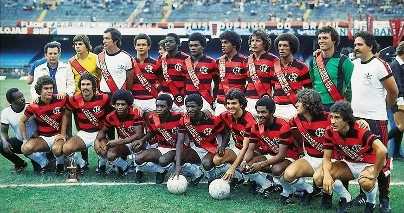 PodSetorNorte's tweet photo. Em 1976, nasceu na Gávea a "Frente Ampla pelo Flamengo" (FAF).  O nome fazia alusão à Frente Ampla de Lacerda, JK e Jango contra o regime militar, e a mensagem era que “a democracia começaria pelo Flamengo”.

A chapa lançou Márcio Braga, eleito presidente em 1977. Segundo ele, até o ex-ditador Médici votou contra. Braga depois virou deputado federal e apoiou as Diretas Já.
