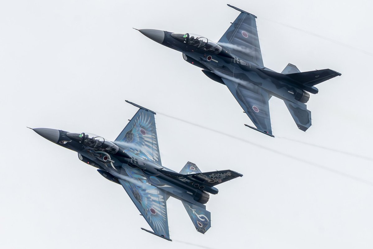 BondsSam's tweet photo. 2026.10.4 松島基地航空祭
ショーのトリは21SQのF-2Bによる訓練飛行と言う名の、対地模擬射爆撃AGGでした。どの方向から攻撃して来るかわからず、そのド迫力に会場内は盛り上がっておりました。松島でもAGGは度肝を抜かれました。
#松島基地 #松島基地航空祭
#21SQ #F2 #訓練飛行
#対地模擬射爆撃 #AGG https://t.co/6jAK3ZCzPT