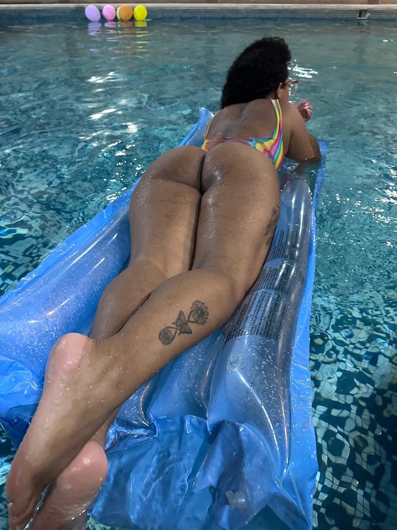 IdalysVibes's tweet photo. Holisss estaba perdida ❤️‍🔥👑
#swingerçift 
#swunicornio https://t.co/LbbgORCFHe