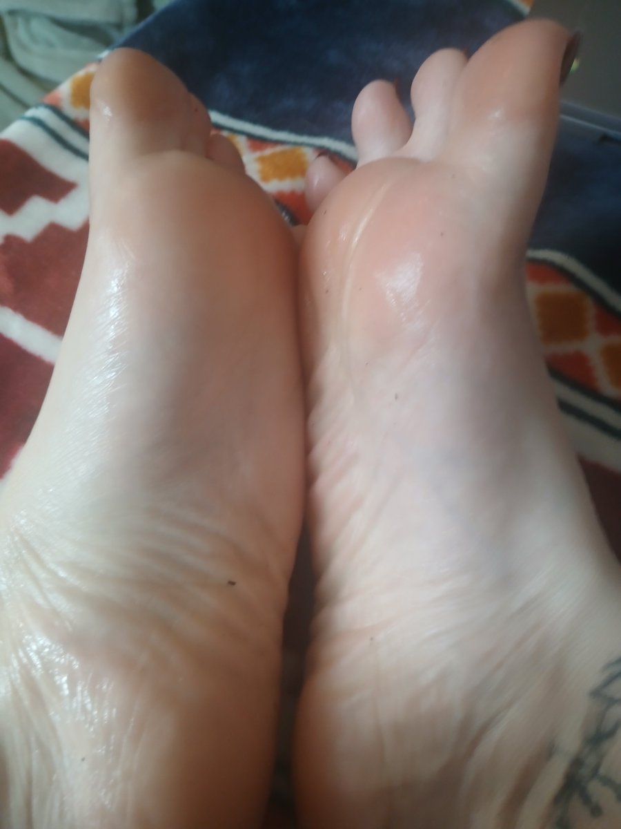 GODDESSLILdv's tweet photo. I love how my feet feels after a treatment 
#goddess #footgoddess #feetlovers #payme #footslavewanted #givemeyourmoney https://t.co/baC5BwH25s