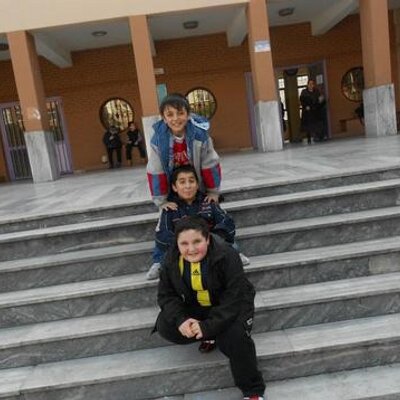 efefurkanxs's tweet photo. şu ortadaki eleman mı see you again dinleyerek ağlamıstı la https://t.co/7JeyG1fQuH