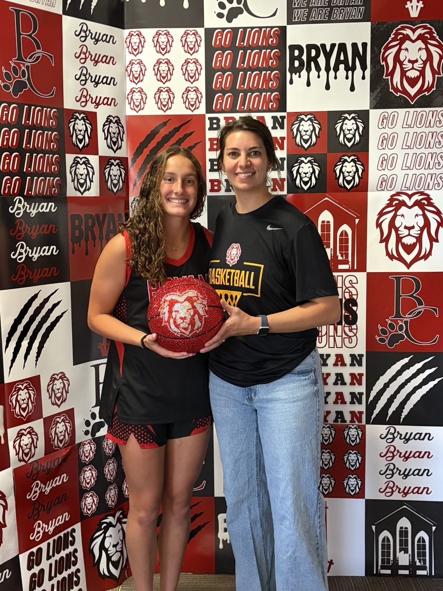 JennaLatham_'s tweet photo. Had a great visit at Bryan College! Thank you to Coach Kass for the amazing hospitality. Loved getting to watch practice and meet the girls. Super excited for the future!🦁❤️🖤 #GoLions #CHRISTABOVEALL @kassgaylor https://t.co/8ojhN0E9C3