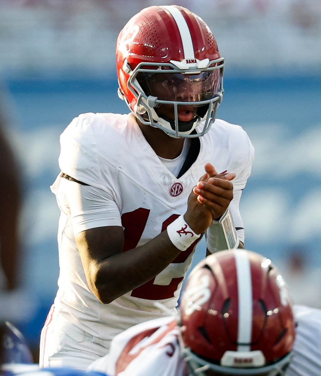 KalshiSports's tweet photo. NEW: Alabama is now a 53% favorite over Georgia on Kalshi this Saturday night in Tuscaloosa. 

Can an underdog Georgia team knock off the Tide? https://t.co/v1MThrEUd4