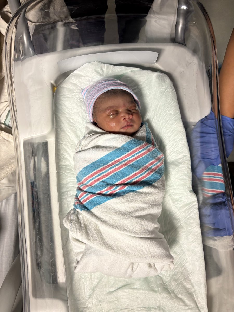therealyaeniomi's tweet photo. the ultrasound vs the newborn🥹❤️.
#explore #babies #newborn https://t.co/EpptCFdk7k