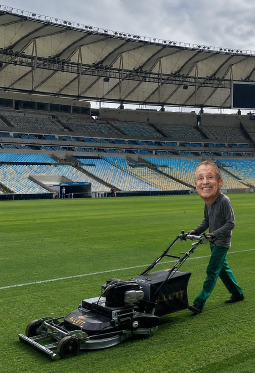 Alexsandercrvg's tweet photo. BAP, quero ver esse gramado muito bem cuidado! Corte da grama, irrigação e manutenção em dia. Não abriremos mão disso. Quero o campo em condições excelentes para o Vasco jogar. Ok. https://t.co/9jQUKd9ss1