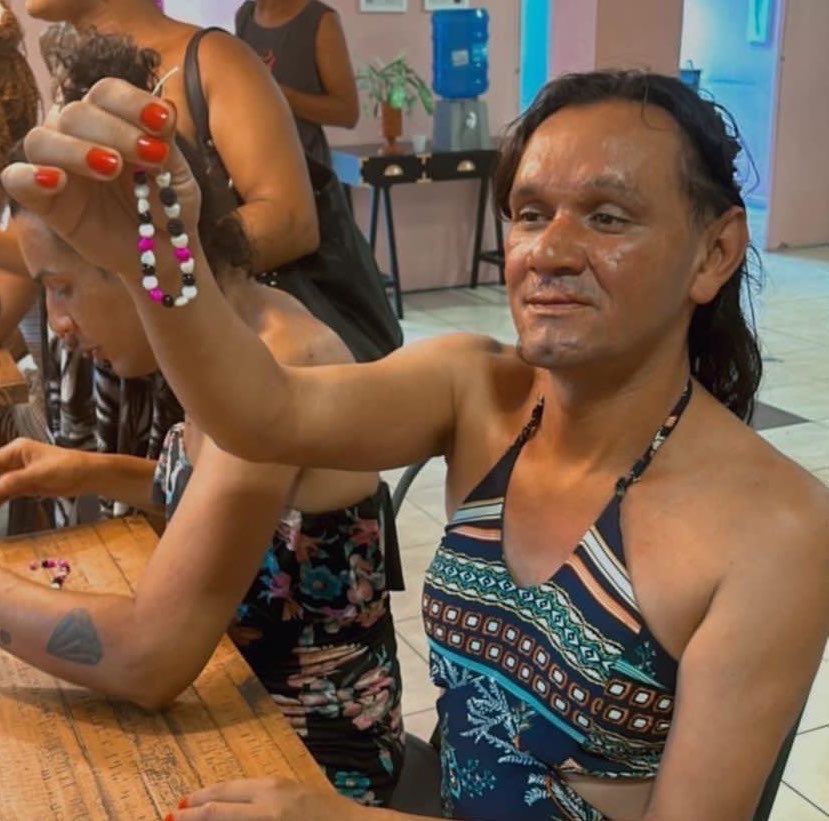 alinadurso's tweet photo. A ação de 5-10 reais que pode muito ajudar um abrigo que acolhe 30 travestis, ta dando MUITO ERRADO por falta de engajamento

Nesses últimos dias tenho feito posts para chegar em pessoas que possam contribuir com 5-10-20
reais, que ajudaria custear muitos itens que as trans da casa florescer precisam nesse mês de outubro

Mas nesses últimos dias todos posts estão flopando e pouca ajuda chegando

Pix: traviarcado@gmail.com