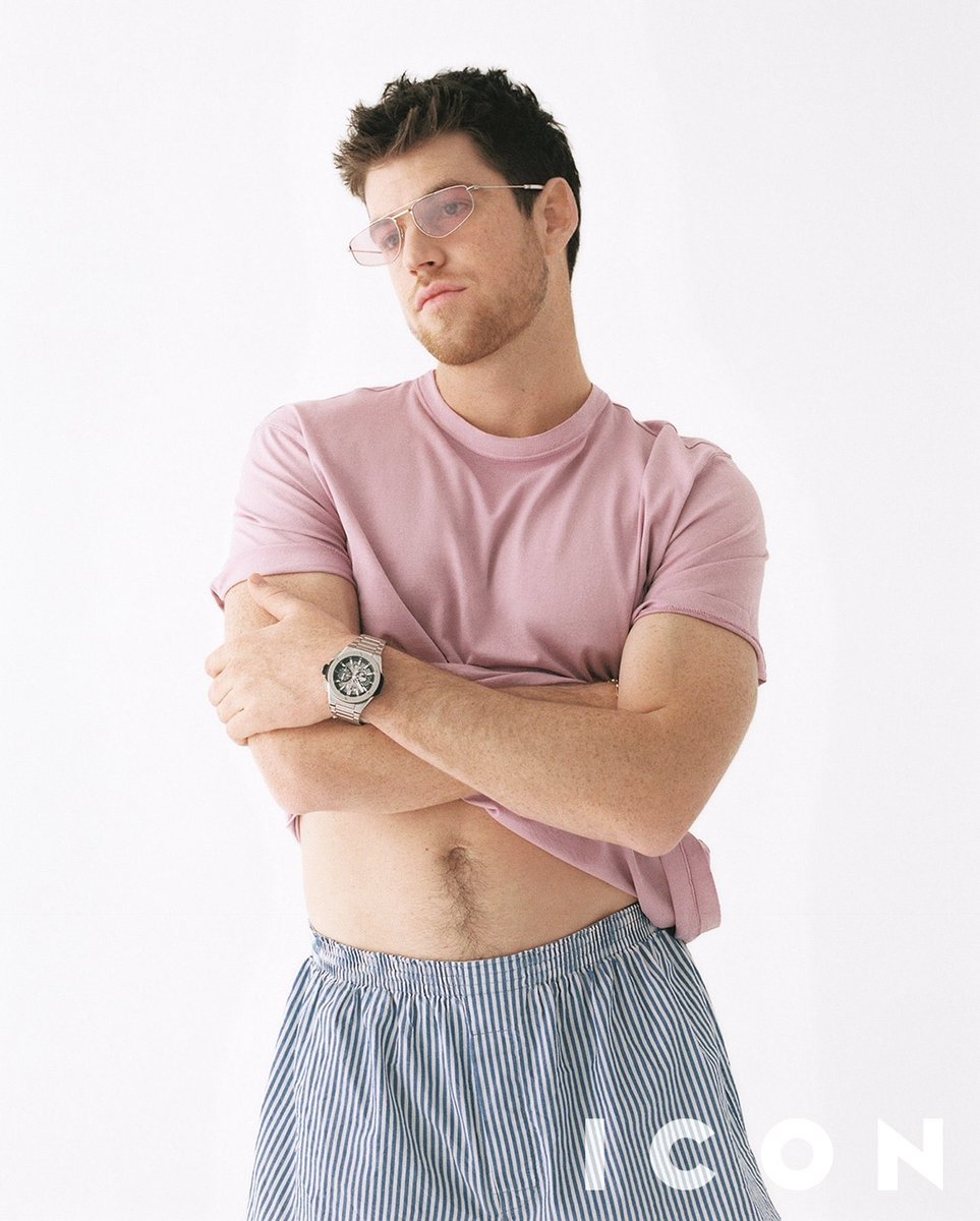 popbuzzz_'s tweet photo. Spanish actor Miguel Bernardeau appears in a 2026 Icon Spain photoshoot by Arden Arden, featuring casual looks.

Bernardeau, 29, rose to fame as Guzmán in Netflix’s Elite and recently played Rafael Rodríguez Rapún in La bola negra, Spain’s Oscar submission directed by Los Javis, while navigating public attention around his personal life and political views.