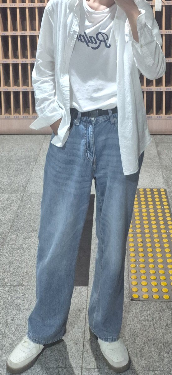 ybin___00 tweet picture