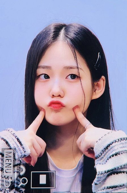 Seoyoeni's tweet photo. @oosehvnh halo hubby, tium aku! 😡 muk di tium kumis tipis tipisnya https://t.co/jalIVdemgT