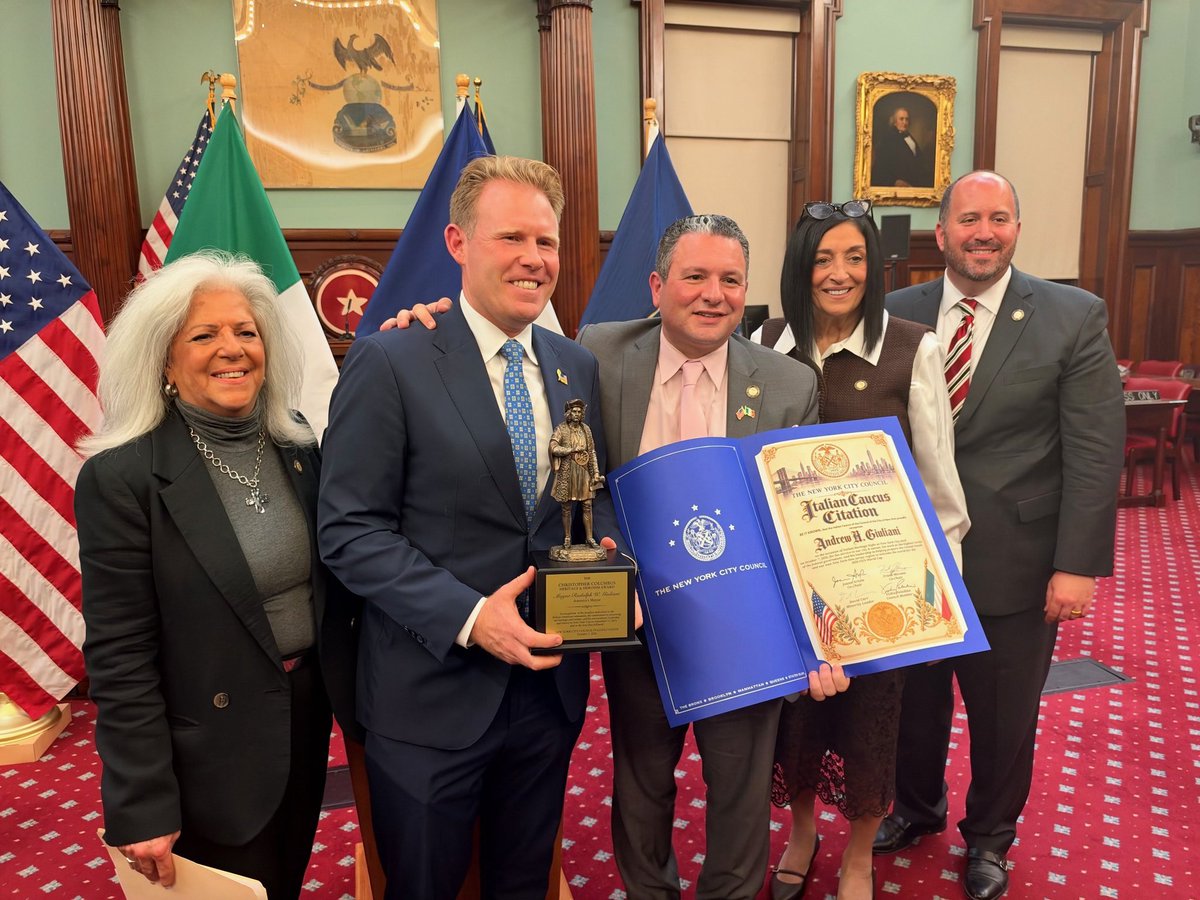 RudyGiuliani's tweet photo. 🚨 LAST NIGHT: My heartfelt gratitude to the New York City Council Italian Caucus for bestowing upon me the Christopher Columbus Heritage and Heroism Award.

Thank you to my son Andrew for accepting the award on my behalf.

Italian-Americans contributed so much to this country. https://t.co/FTX0l22dFw