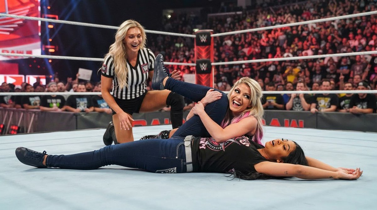 SheIsKnockedOut's tweet photo. 100 COUNT PIN!

Alexa Bliss invites her famous fan Cardi B to WWE RAW, but it was a setup! 
Alexa turns on her and pins her with Alexa’s best friend Charlotte Flair happily counting Cardi out as they both trash talk her!!!! https://t.co/cOiHIhGY8c