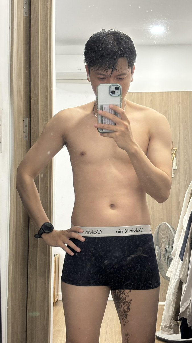 li_hoyea's tweet photo. Đăng giờ chắc không ai thấy!!! 🫣🫣🫣 https://t.co/31Mu3pxldW