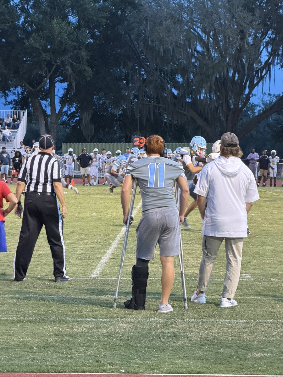 Lee2029P's tweet photo. Class of 2029 LB #11 | Leadership 🏈
I wish I could be on the field, but so thankful I can support my team from the sidelines. I am taking advantage of learning everything I can from this side of the field! #ComebackSeason #TrustTheProcess #AttackTheDay #1%bettereveryday https://t.co/BYkQf8wzUw