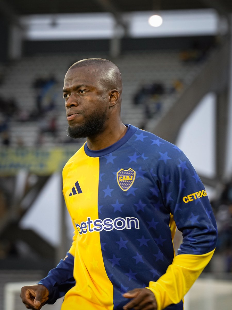 BocaJrsOficial's tweet photo. ¡Vamos Boca! 👊 https://t.co/FCUb82KJHL
