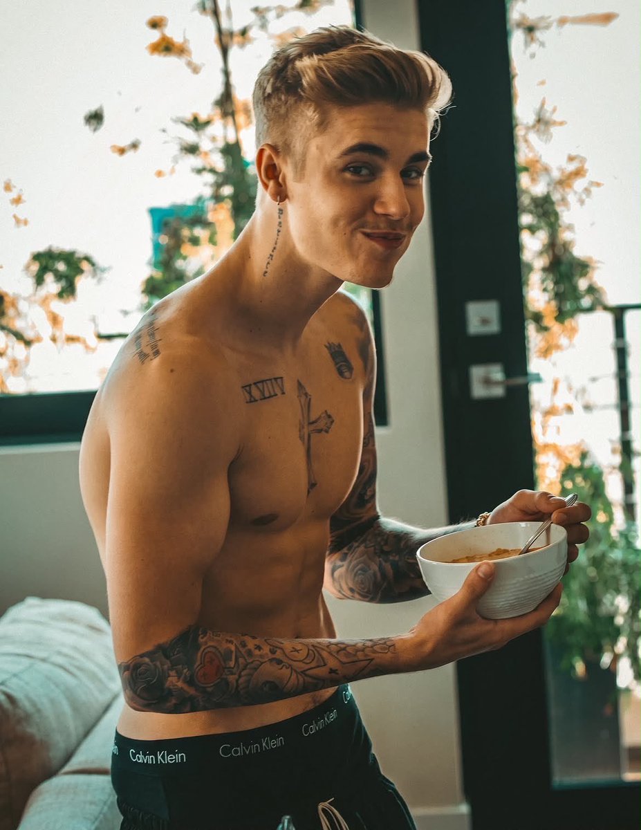 biebrupdates's tweet photo. Novas/antigas fotos de Justin Bieber em 2014. https://t.co/N50XTqTEaJ