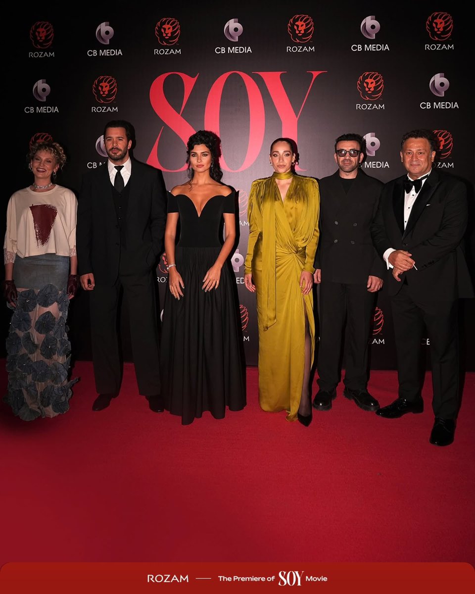 Y_Eliza13's tweet photo. Qué gran noche de estreno ✨
#TubaBüyüküstün #Soy https://t.co/jjhm5lDQLt