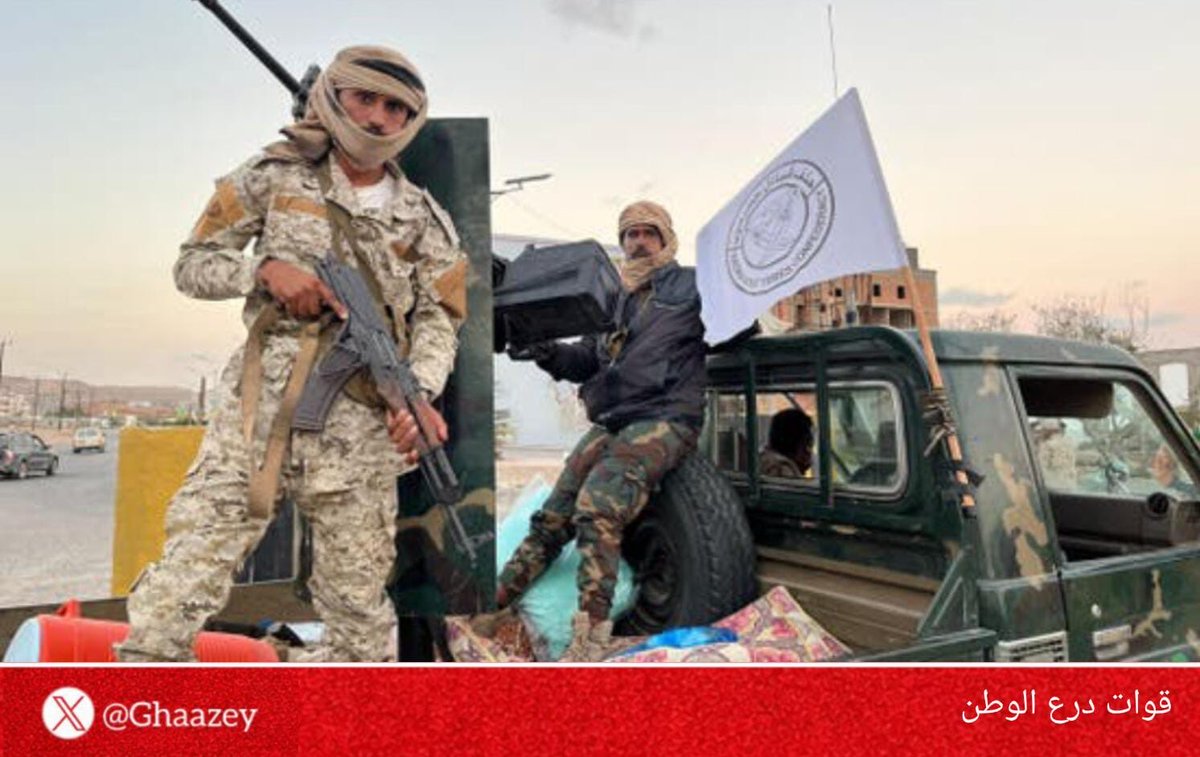 Ghaazey's tweet photo. 🚨 من هي القوات والتشكيلات العسكرية اليمنية التي تقاتل الحوثيين في عملية #فجر_اليمن ؟

«إندبندنت عربية»

📌  يتوزع  الجيش اليمني على 7 مناطق عسكرية تغطي جبهات القتال في عدة محافظات.

📌 درع الوطن: يقودها اللواء بسام محضار الصانبي، ويُقدر قوامها بـ45 ألف مقاتل، ومقرها قاعدة العند الجوية بلحج، وتنتشر في عدة محافظات.

📌 قوات الطوارئ: تضم 6 فرق و22 لواءً بنحو 35 ألف مقاتل، وترتبط بالقوات المشتركة بقيادة #السعودية وبرز دورها في #الجوف.

📌 ألوية العمالقة: يقودها عضو مجلس القيادة الرئاسي أبو زرعة المحرمي، ويُقدر قوامها بـ12 ألف مقاتل، وقاتلت الحوثيين في جنوب #اليمن والساحل الغربي وشبوة ومأرب.

📌 المقاومة الوطنية: يقودها عضو مجلس القيادة الرئاسي طارق محمد عبدالله صالح، ومقرها المخا، وتقاتل الحوثيين منذ 2017، وقدّر قوامها سابقًا بـ3 إلى 10 آلاف عنصر.

📌 المقاومة التهامية: يقودها اللواء زايد منصر، وتضم 8 ألوية، وأُعلنت قوة مستقلة ماليًا وإداريًا وعملياتيًا في سبتمبر الماضي، وتقاتل الحوثيين بالساحل الغربي.

📌 التشكيلات المناهضة للحوثيين: تشمل أيضًا وحدات أمنية وقوات شعبية وقبلية، تتوزع مهامها على جبهات مختلفة ضمن العمليات العسكرية.