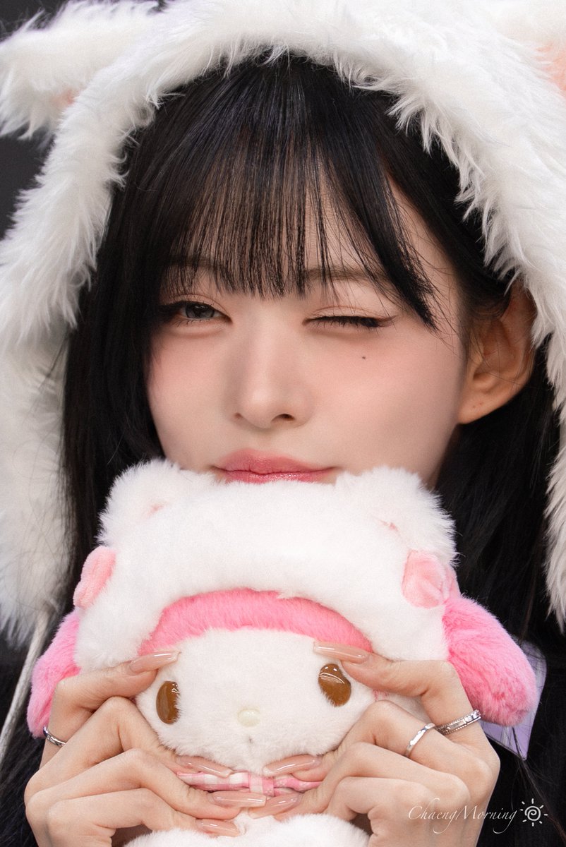 chaengmorning's tweet photo. 챙모닝 🌞
#이채영
#fromis_9 https://t.co/UlUAMxtNmg