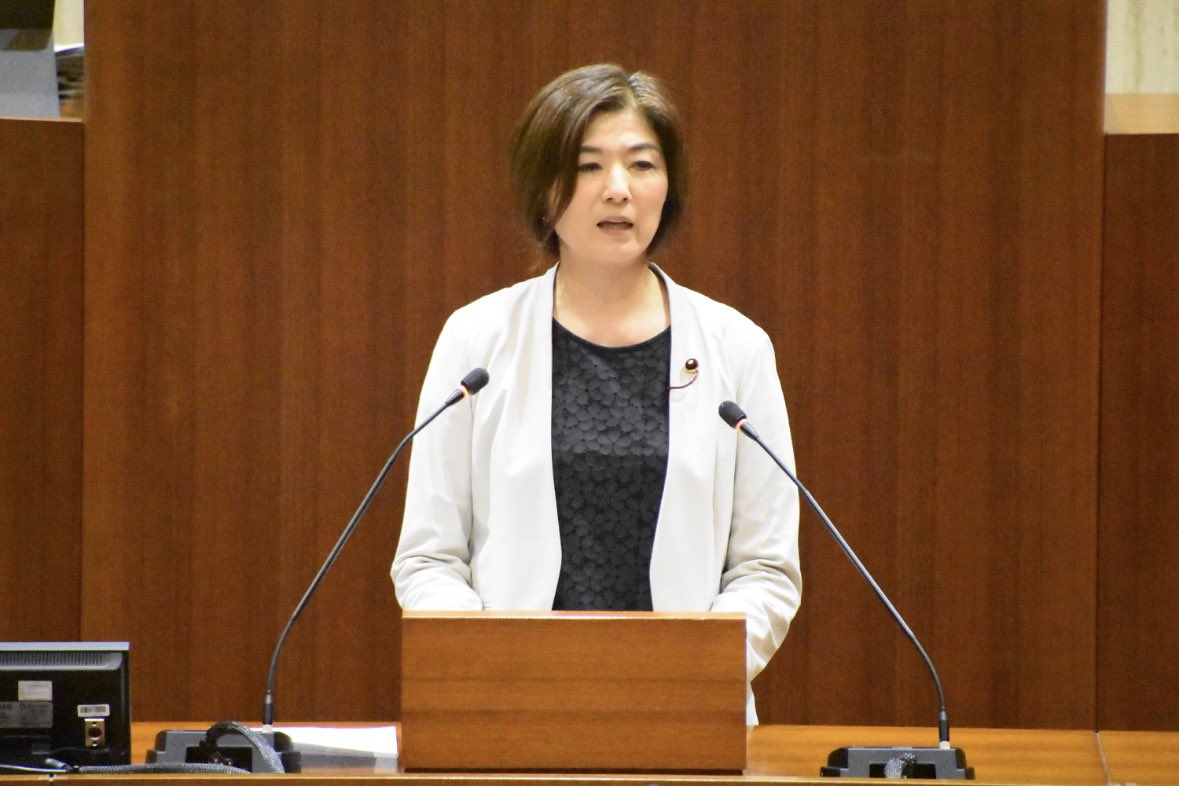 nishidamachiko's tweet photo. 私は会派を代表し、議案第73号令和7年度練馬区一般会計歳入歳出決算、および議案第74号から第76号までの各特別会計歳入歳出決算の認定に賛成の立場で討論に立ちました。引き続き、健全で効果的な区政運営をしっかりとチェックし、前向きな提案を行なってまいります。
＃練馬区
＃練馬区議会 https://t.co/Ch1MswPBuu