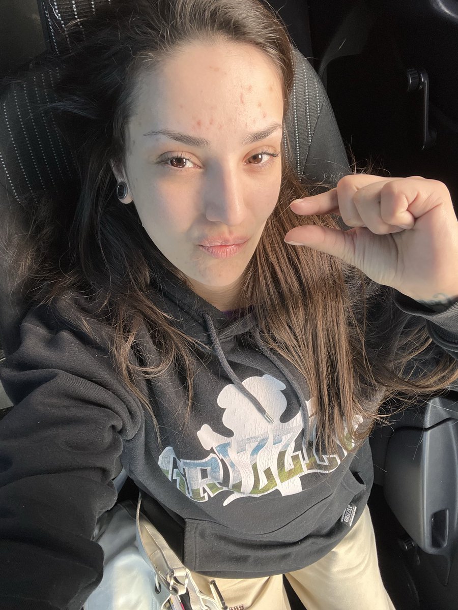 WenGoddesss's tweet photo. I woke up from my nap really eager to humiliate anyone with a micro-penis.

#femdom #SPH https://t.co/2T7xUvSj7Y