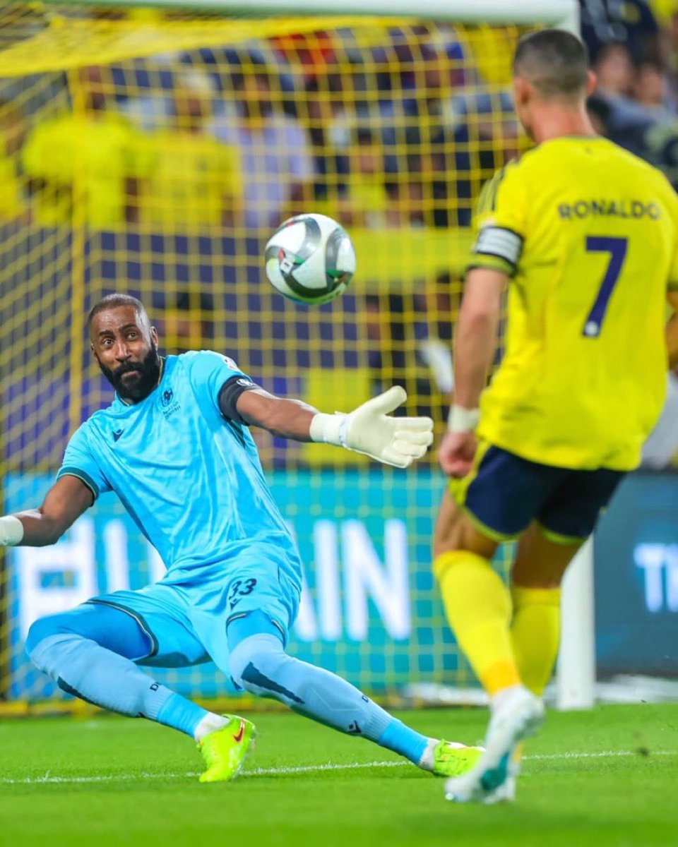 hullf's tweet photo. والله اني احبك ياوليد 
الدون منفرد وجه لوجه معه وماسك ضحكته💀 https://t.co/egqjpdtQVi