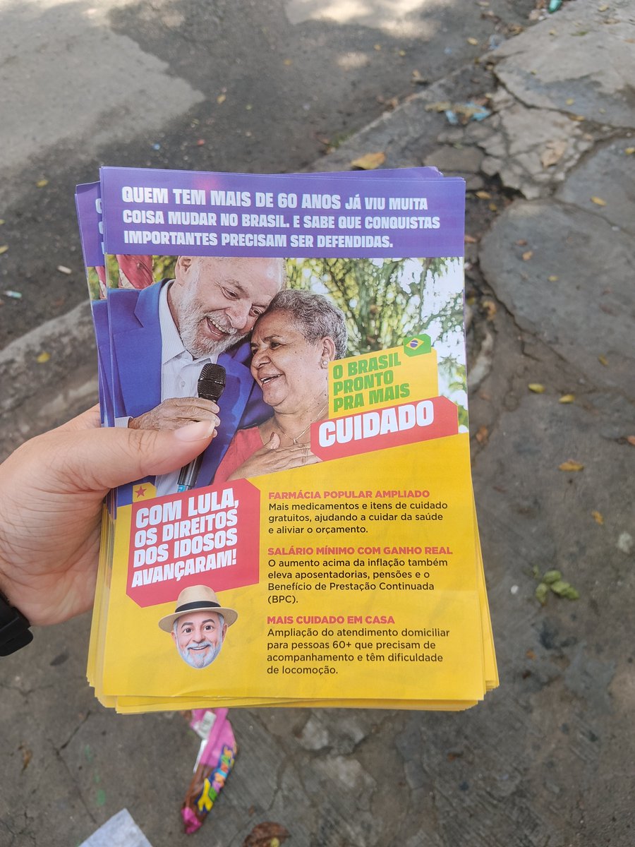iMobilizando's tweet photo. 🚨 Galera!

Adm foi panfletar hoje num ponto próximo a um centro comercial bem movimentado. Tinham bastante idosos indo e vindo e a imensa maioria pegava o panfleto para ler quando viam que eram propostas pra terceira idade. Inclusive, uma não fazia ideia dos cortes no + https://t.co/QzNCPy3Muj