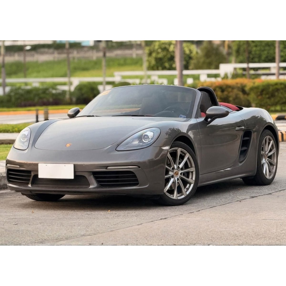 km_creates25's tweet photo. 2024 PORSCHE 718 CAYMAN GT4 
Upgraded (GT4 kits, paint, bodyworks, suspension)
Location: Quezon City 

2024 Porsche Boxster 718 
All Stock (Convertible soft top, )
Location: Bacoor Cavite 

Both are first owned
Both are Local PGA units
Both are low mileages
Both are not Flooded
Both have Warranty
Both are open for cash & financing

#porsche #porsche718 #caymangt4 #boxter718 #germancars