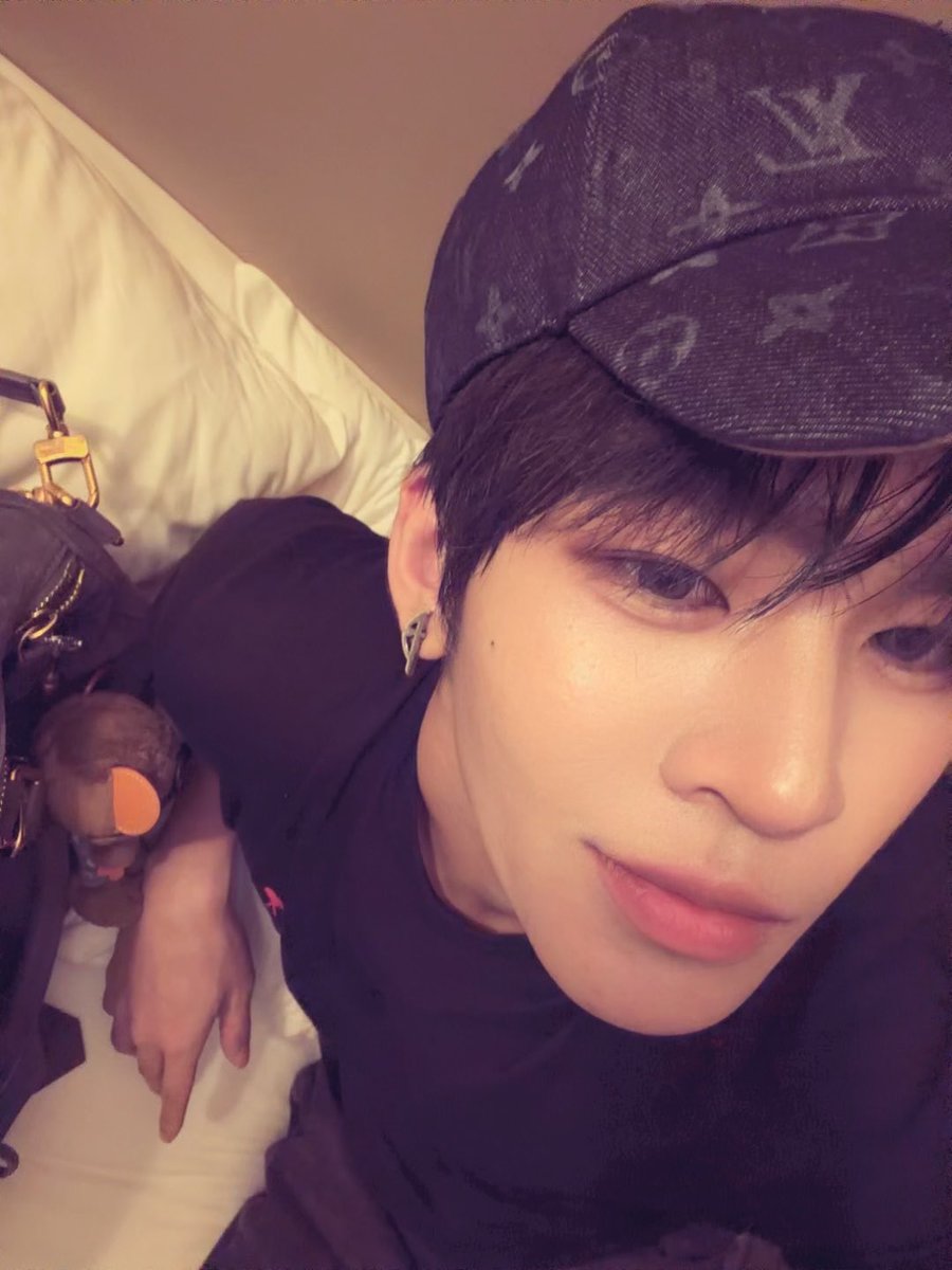 m_yu__myu's tweet photo. #auausave https://t.co/cB8ixOPt0o