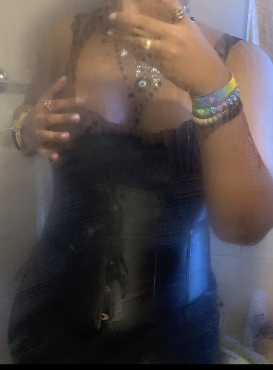 Unempathetc's tweet photo. mirror pics for fat fem friday <3 https://t.co/AgKufl7bCF