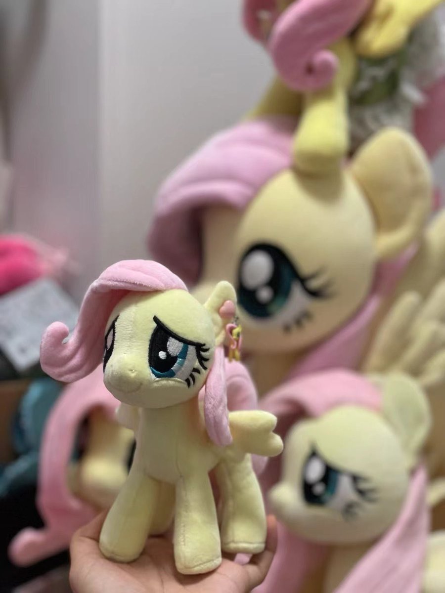 Restia132's tweet photo. a little Fluttershy party!  #MLP https://t.co/kcbQew40Nr