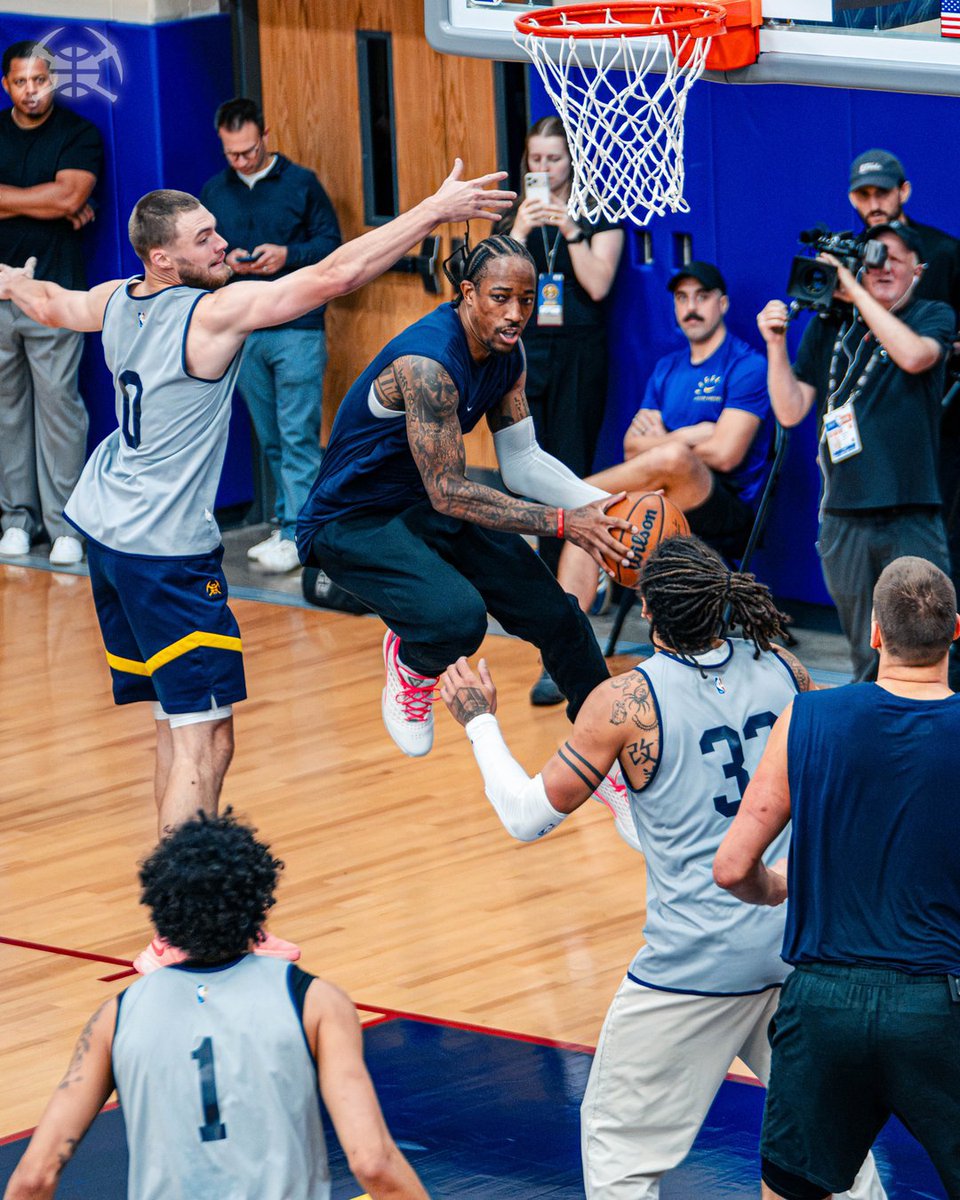 DeRozanFR's tweet photo. Work ⛏️

@nuggets #MileHighCity https://t.co/bGWrAf3cmN