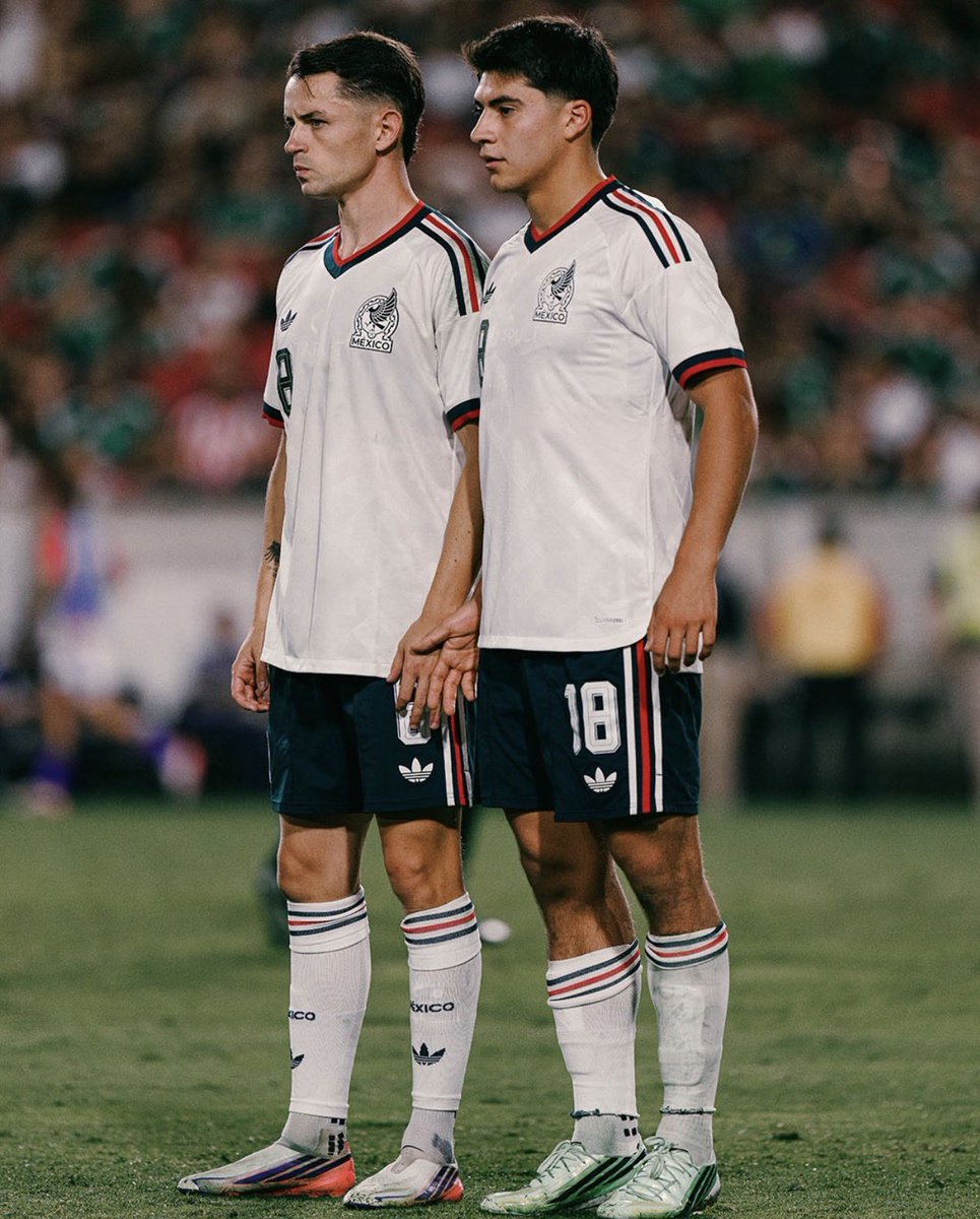 longlivefidalgo's tweet photo. Tanto talento en una sola foto 😍 trátenmelos bien real Betis y atleti, denles los minutos que se merecen https://t.co/FuLQKnsgqE