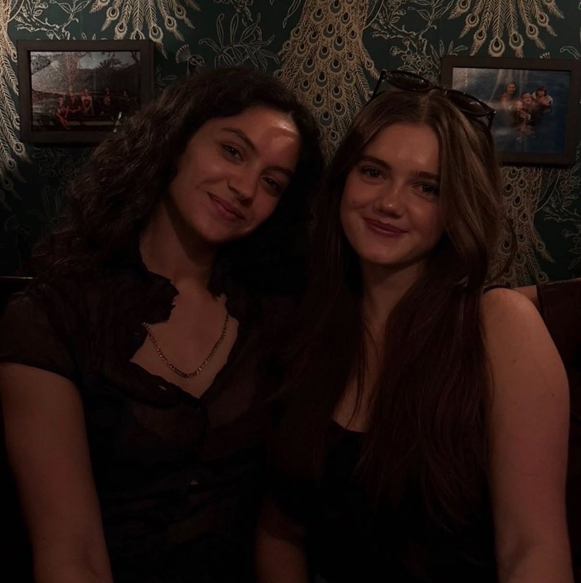 fadeintolizzie's tweet photo. these besties https://t.co/ErcZQC7r2A
