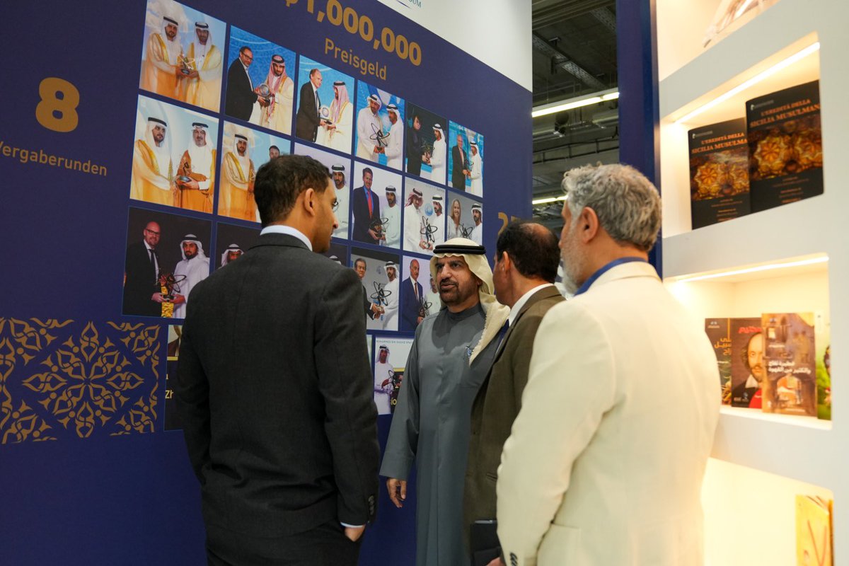 MBRF_Knowledge's tweet photo. جمال بن حويرب، المدير التنفيذي لمؤسسة محمد بن راشد آل مكتوم للمعرفة، يستعرض أمام أحمد العطار، سفير دولة الإمارات لدى جمهورية ألمانيا الاتحادية، أهداف جائزة محمد بن راشد آل مكتوم للمعرفة ودورها في تكريم الإنجازات والإسهامات المعرفية الرائدة ودعم مسار التنمية المستدامة. ويأتي ذلك خلال زيارة السفير منصة «بيت المعرفة» في معرض فرانكفورت الدولي للكتاب 2026.

#مؤسسة_محمد_بن_راشد_آل_مكتوم_للمعرفة  #جائزة_المعرفة #معرض_فرانكفورت_الدولي_للكتاب2026 #الإمارات #ألمانيا #المعرفة