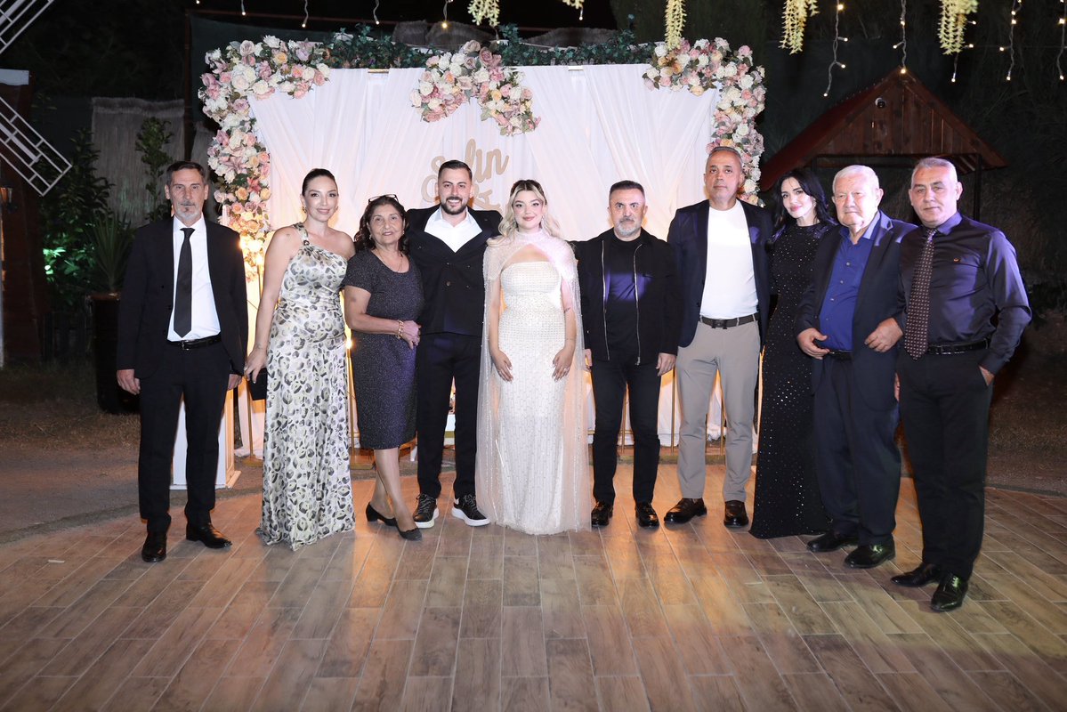 Tamer_Dagli's tweet photo. Yüzer ailesinin kıymetli evladı Selin ve Turanlıoğlu ailesinin kıymetli evladı Eren’in nişan törenine katılarak mutluluklarına ortak olduk. Hayırlı uğurlu olsun, Cenab-ı Allah tamamına erdirsin. https://t.co/VrPMgHVhGZ