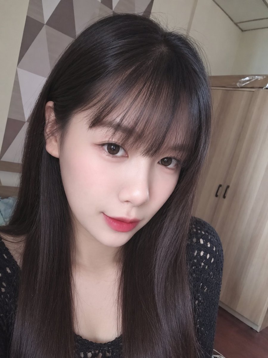 kleydismaranton's tweet photo. Tuổi 29 rồi ạ  
Vậy để tóc dài thì tốt hơn https://t.co/T0LAy0lz0M