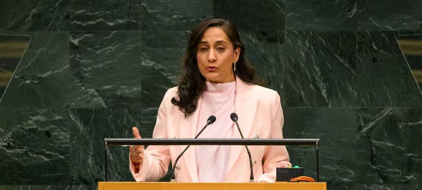 Canada_Website's tweet photo. @libsoftiktok Just like at the U.N.
Other countries were represented by their citizens, but #Canada was represented by a dirty-ass foreigner who shouldn't be in this country
Now with our elections in Oct we are being flooded with illegal aliens on the ballots
#Elections #BC #FutureVotersBC https://t.co/e7UyxnyR5j