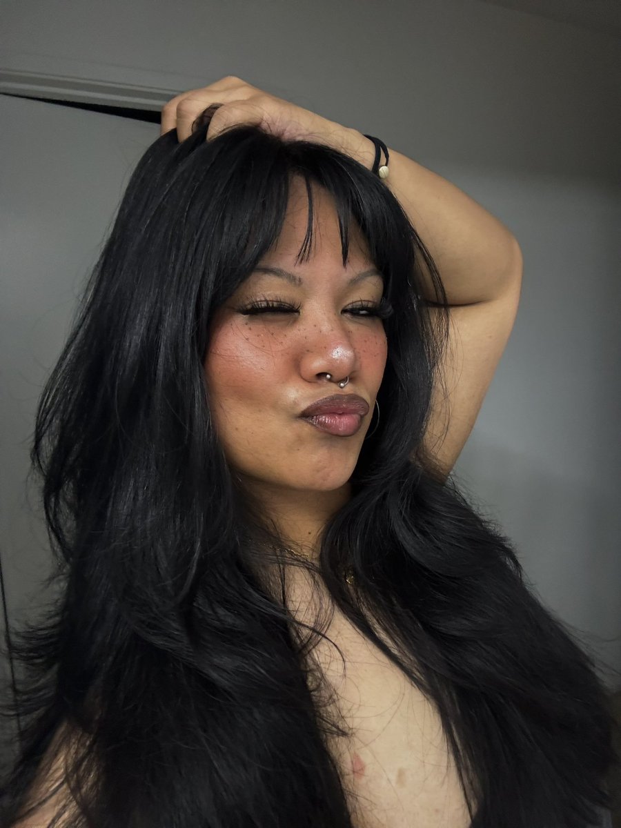 notmangomami's tweet photo. can i send u selfies? https://t.co/7bfYzMxDWf