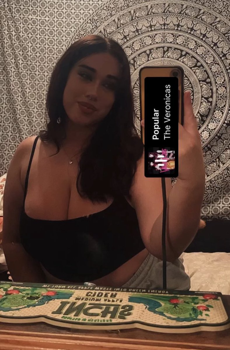 Samzs0p's tweet photo. Cuck wants Saffron to be exposed and made into a web slut. Save and share her

DMs open to submissions https://t.co/4yw6xvssbS