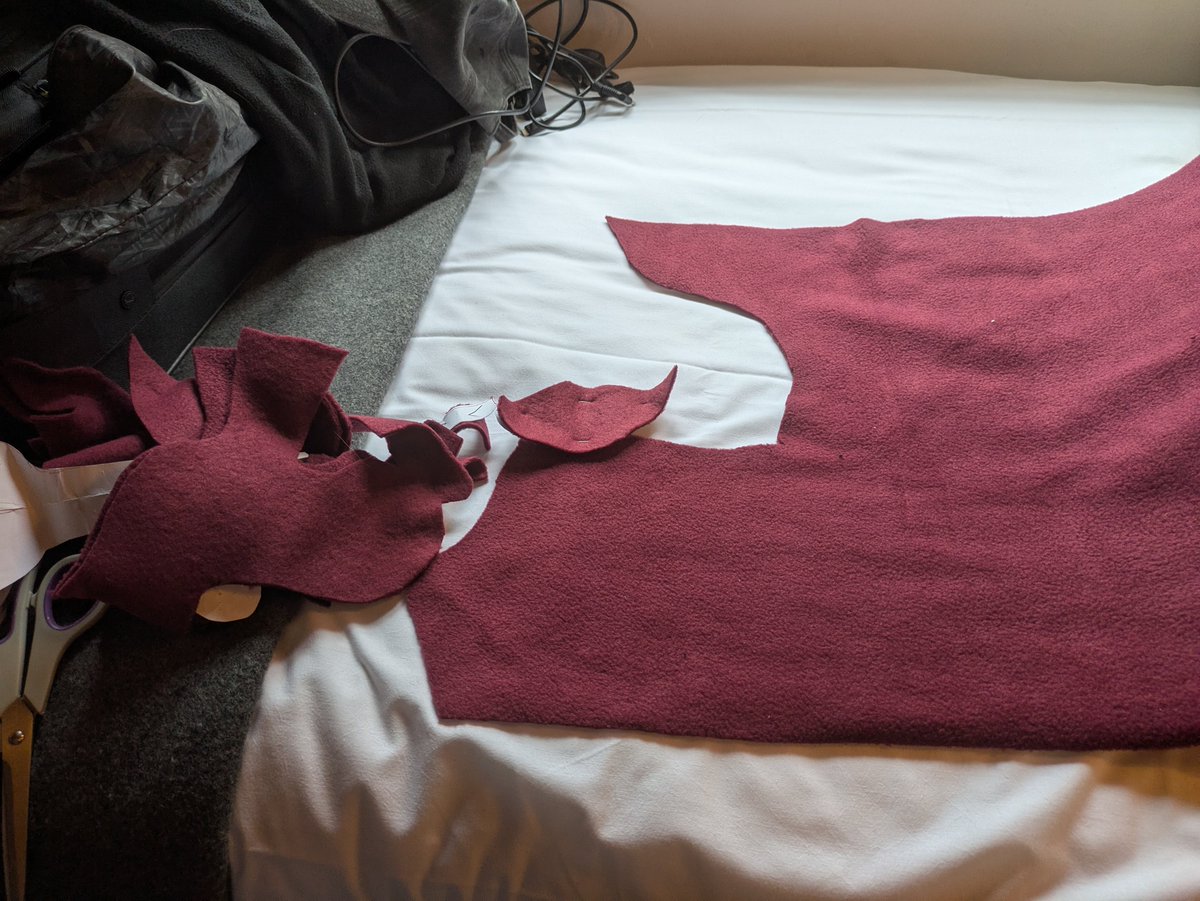 PlushieTumRs's tweet photo. Now runefest is over I can share..progress of some requests. Couldn't post in case the recepients saw it before gifted. https://t.co/45sCc1ABMr