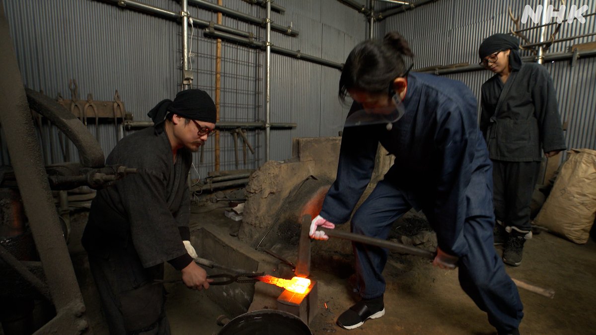 nhk_bijutsu's tweet photo. 【今夜BS放送！ #美の壺スペシャル戦国 】 

人気の刀剣「骨喰藤四郎」。橋本麻里さんがその魅力を語る！
名だたる剣豪や武将も修めたという古武道。
木村多江さんは日本刀の現場へ潜入！匠の技と日本刀の美の神髄に迫ります！
10日(土)夜9:00〜BS
11日(日) 午後1:00〜BSP4K
#美の壺 #刀剣 https://t.co/sPOvs0EEpK