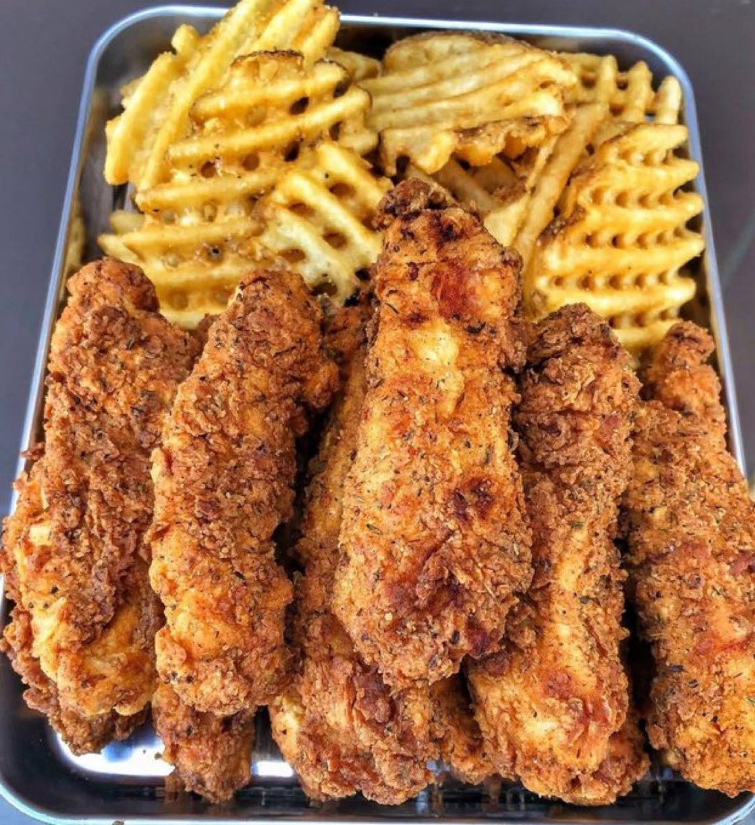 1keezybaby's tweet photo. Tenders or chicken sandwich? https://t.co/u15SvkL9t8