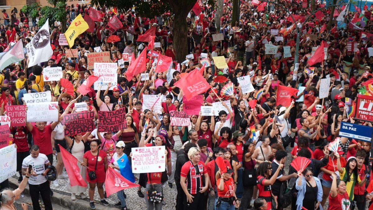 MidiaNINJA's tweet photo. Belém lotada! Pela reeleição de Lula, por direitos.

Fotos: Ecílio José https://t.co/zjNDMlWN6S