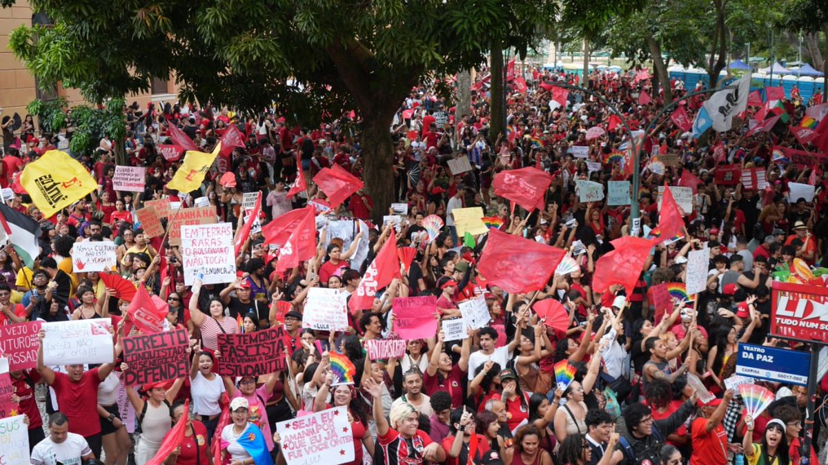 MidiaNINJA's tweet photo. Belém lotada! Pela reeleição de Lula, por direitos.

Fotos: Ecílio José https://t.co/zjNDMlWN6S