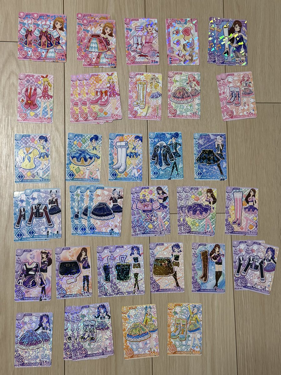 niii_0328's tweet photo. @yulagx4 リプ失礼します！
あおいちゃんパラレル2枚とも求めてます🩵
交換可能なものございますか？比率違いも可能です✨ https://t.co/ysxguEu95e