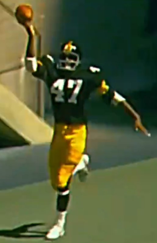 CaptainArcticUK's tweet photo. @JDrumUK @wildcatnews I'm also dying for our Steelers to go back to their block numerals and gray face masks https://t.co/XSE9IB4nJc