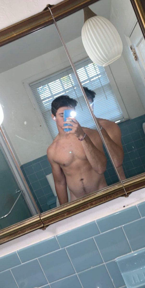 Yeahokbuddyy's tweet photo. Cum &amp; more in dms hmu :3 just here to please #nsfw #nsfwtwt #bwc #gooner #breeding #horny #bigcock #chudai https://t.co/T63ihFTDRu