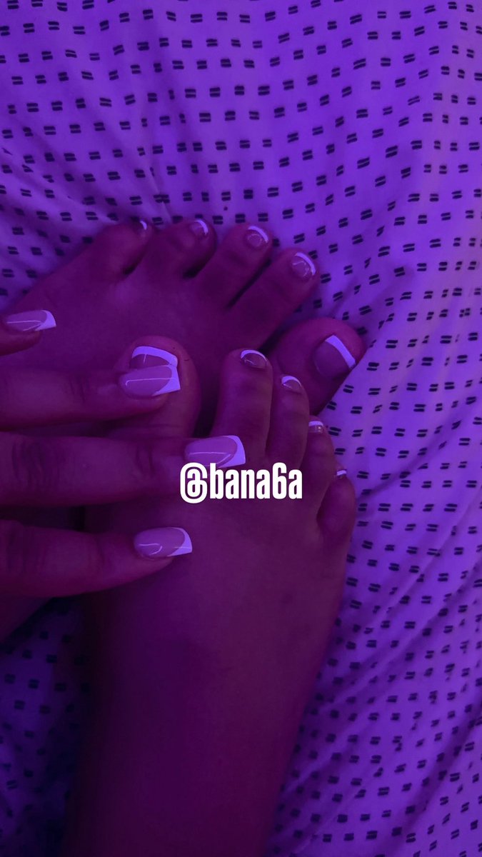 bana6a's tweet photo. kiss them #feet #kiss #nsfwtwt #muts https://t.co/8d10a8ZCmB