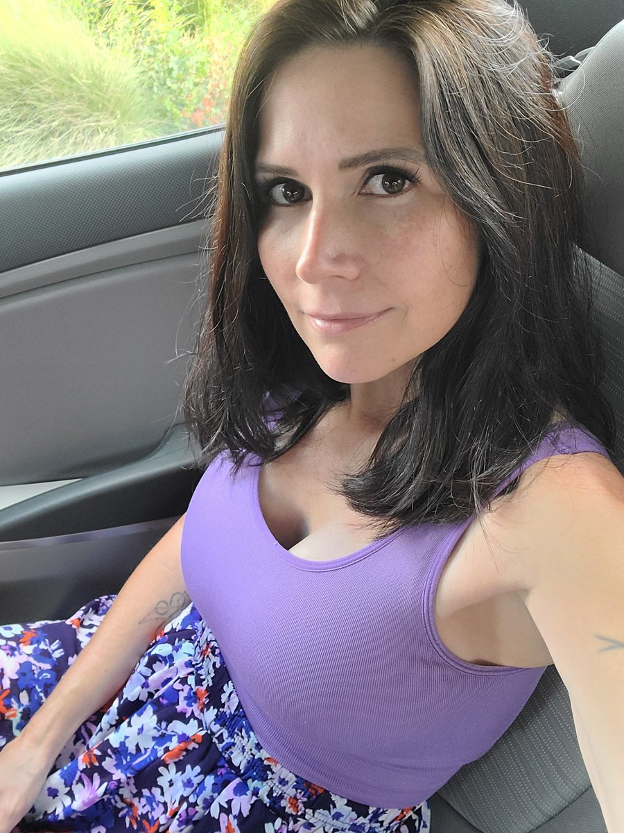 Shellski5's tweet photo. Passenger princessing while becoming a pumpkin spice girly. Ready for a Stardew night. Happy weekend! https://t.co/kmkraYiJhP